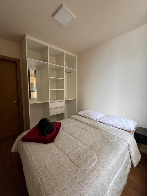 1 Quarto, Com Garagem No Centro Proximo Hospital De Caridade Santa Maria (Rio Grande do Sul)