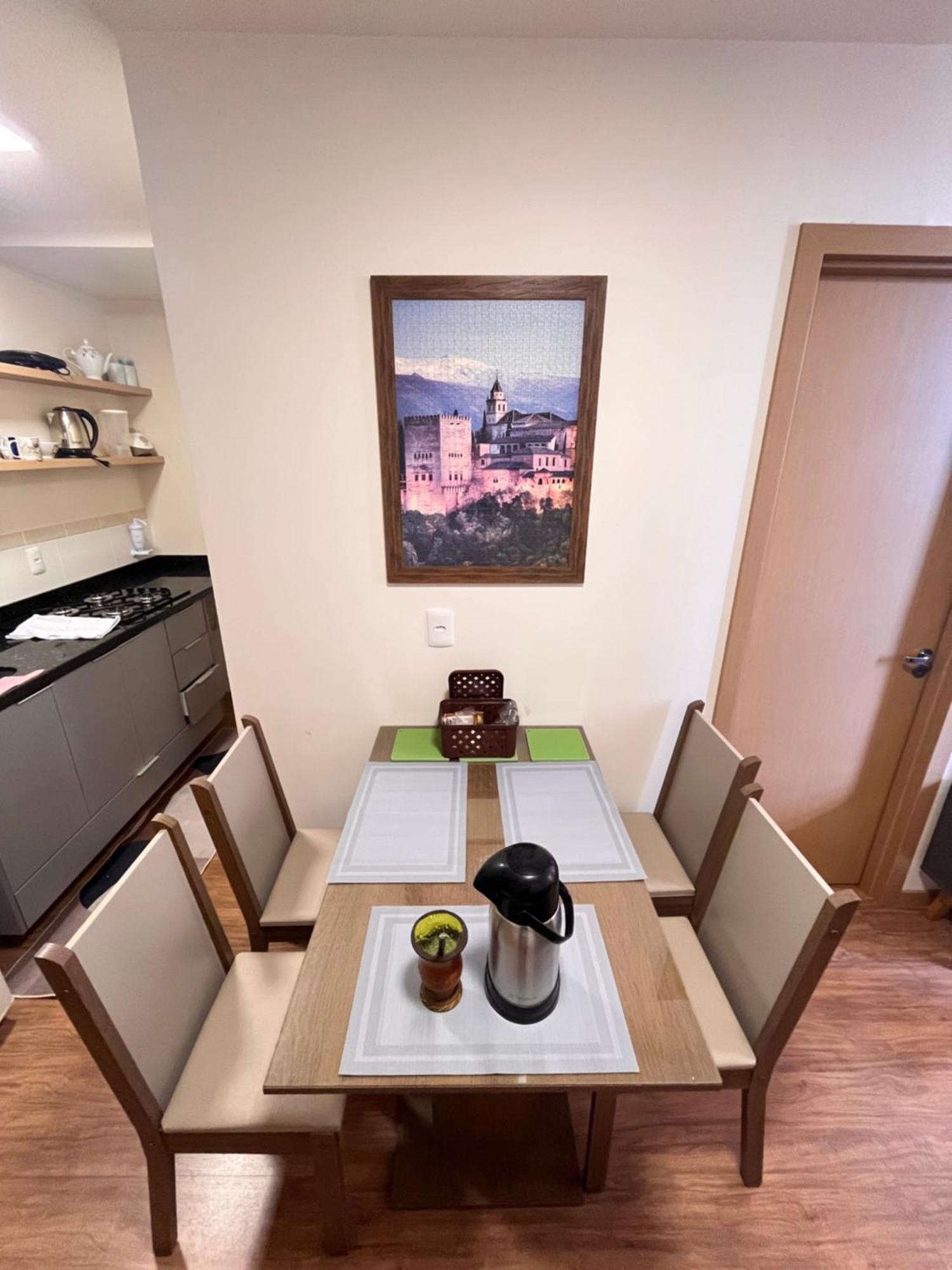 Apartamento No Centro, Novo Com Garagem *